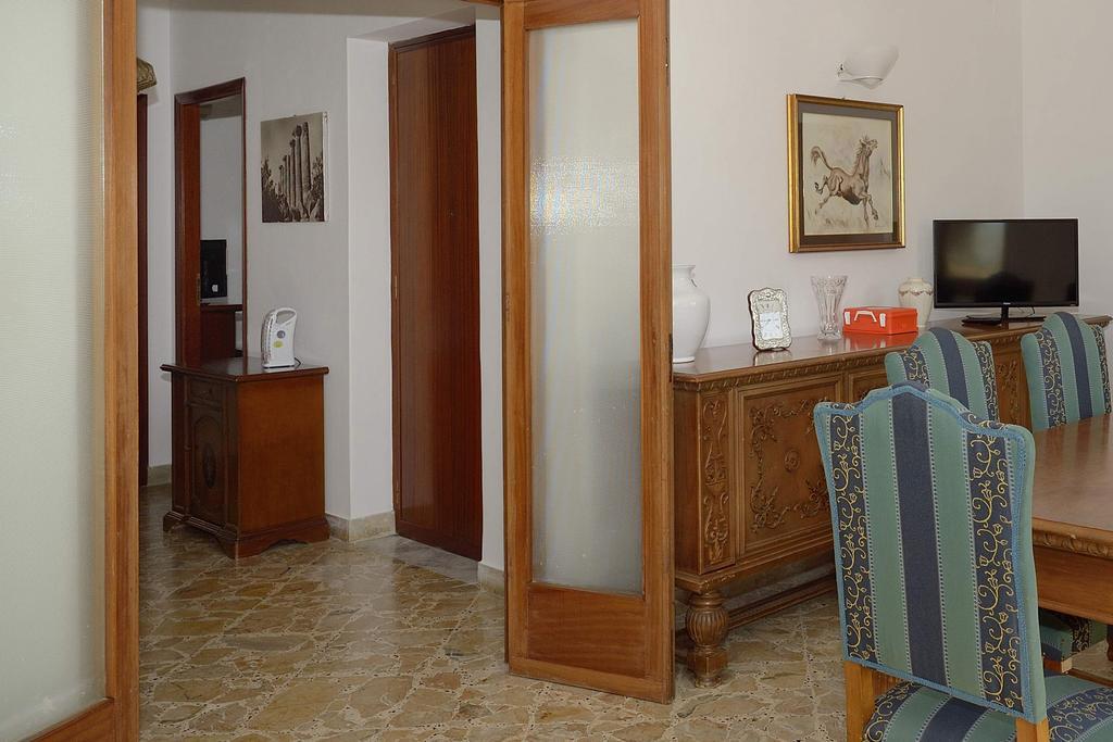ポルト・エンペードクレApp.Ti Scala Dei Turchi Tetideアパートメント 部屋 写真